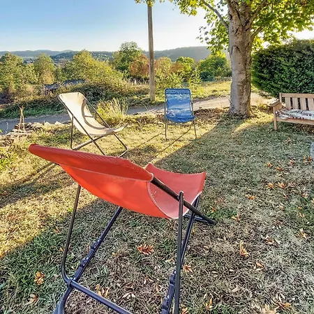 4 Bedroom Beautiful In Lantriac